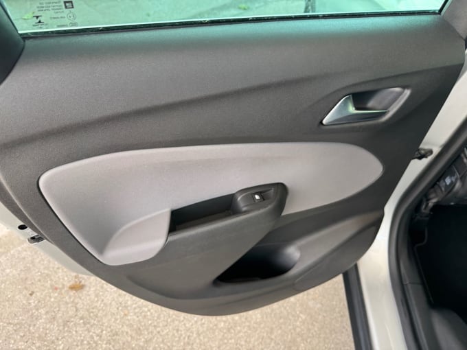 2025 Vauxhall Crossland X