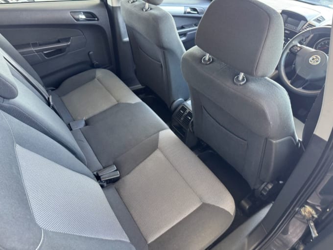 2025 Vauxhall Zafira