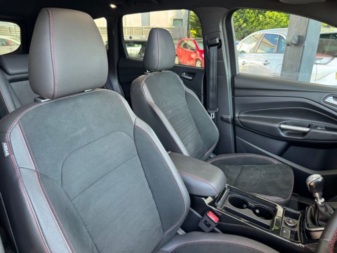 2025 Ford Kuga