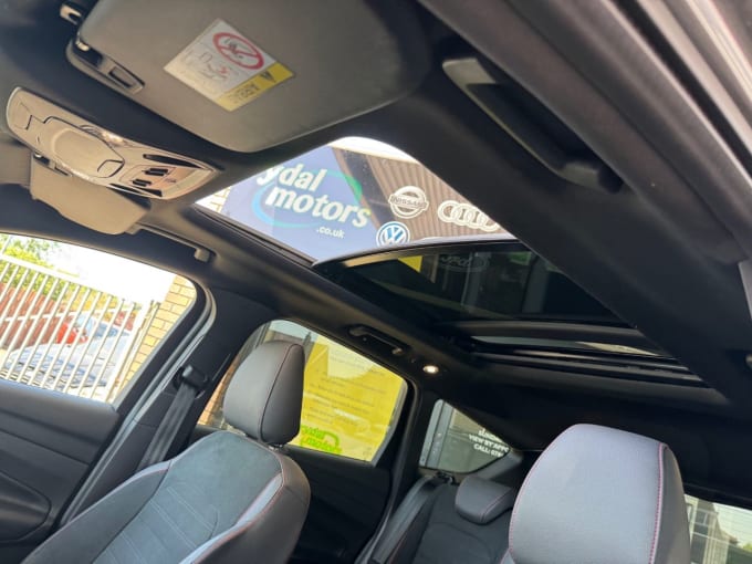 2025 Ford Kuga