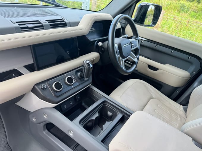 2025 Land Rover Defender