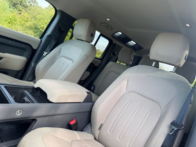 2025 Land Rover Defender