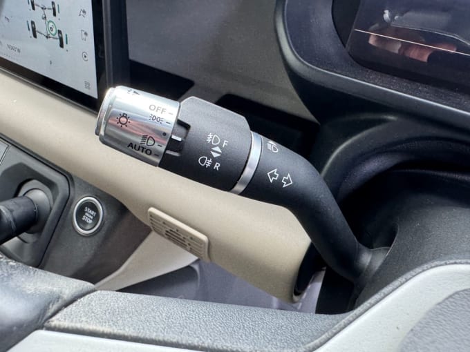2025 Land Rover Defender