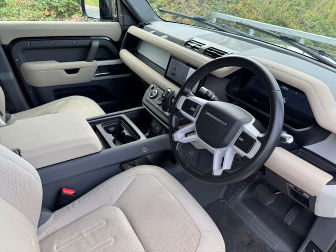 2025 Land Rover Defender