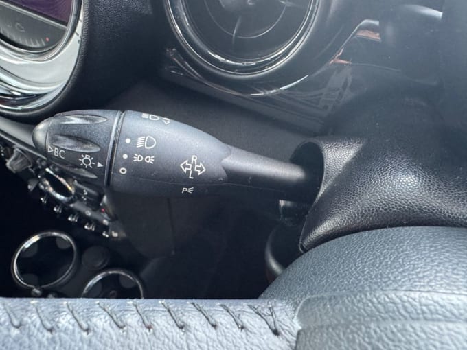 2025 Mini Hatch