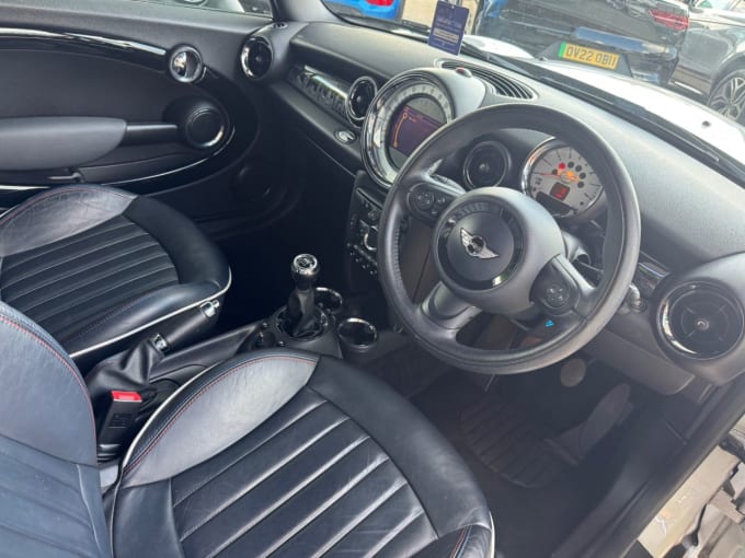 2025 Mini Hatch