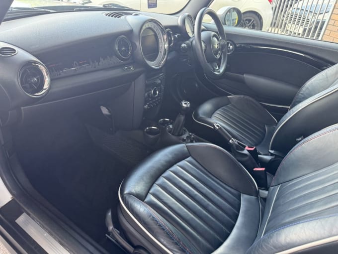 2025 Mini Hatch