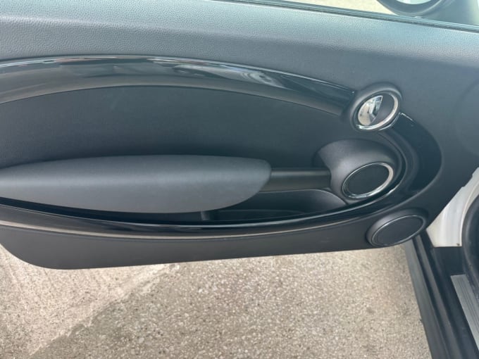 2025 Mini Hatch