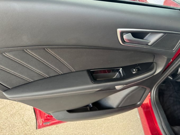 2025 Ford Edge