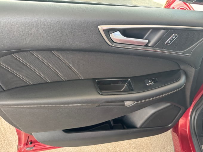2025 Ford Edge