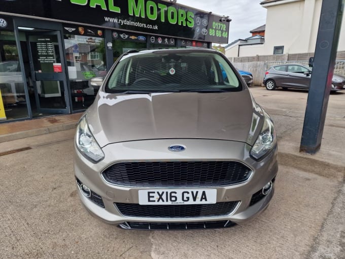 2025 Ford S-max