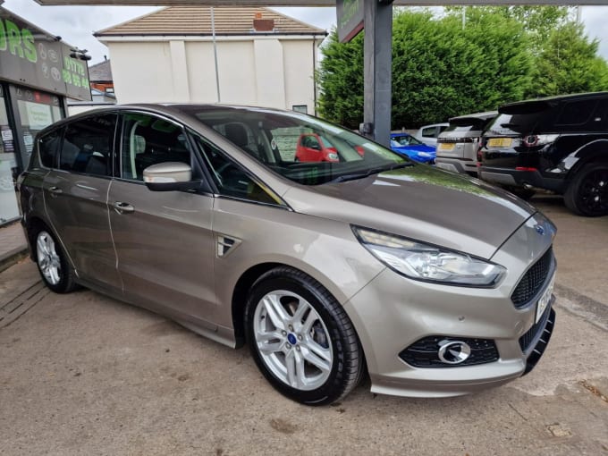 2025 Ford S-max