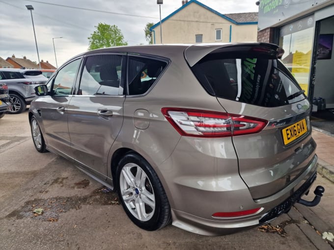 2025 Ford S-max