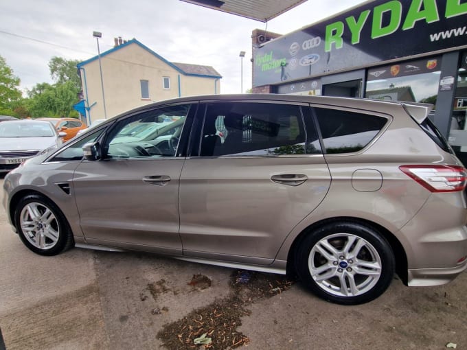 2025 Ford S-max