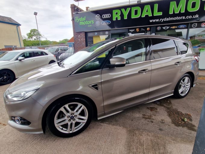 2025 Ford S-max