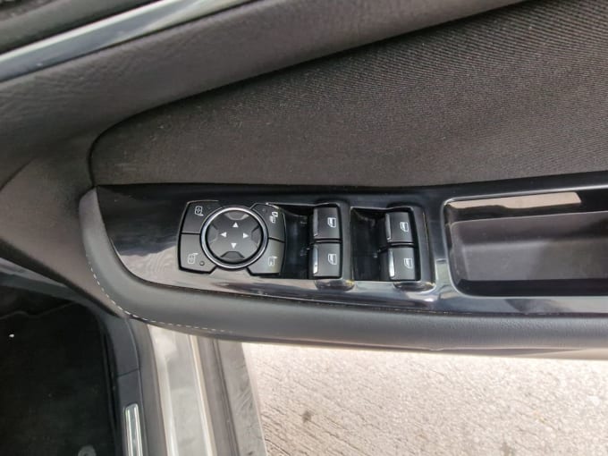 2025 Ford S-max