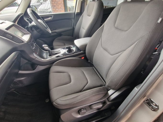 2025 Ford S-max