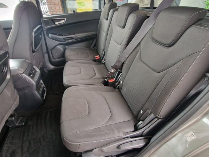 2025 Ford S-max