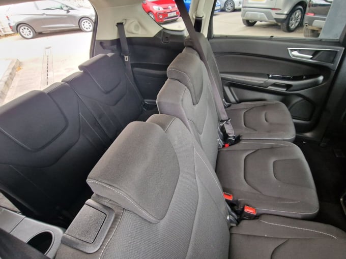 2025 Ford S-max