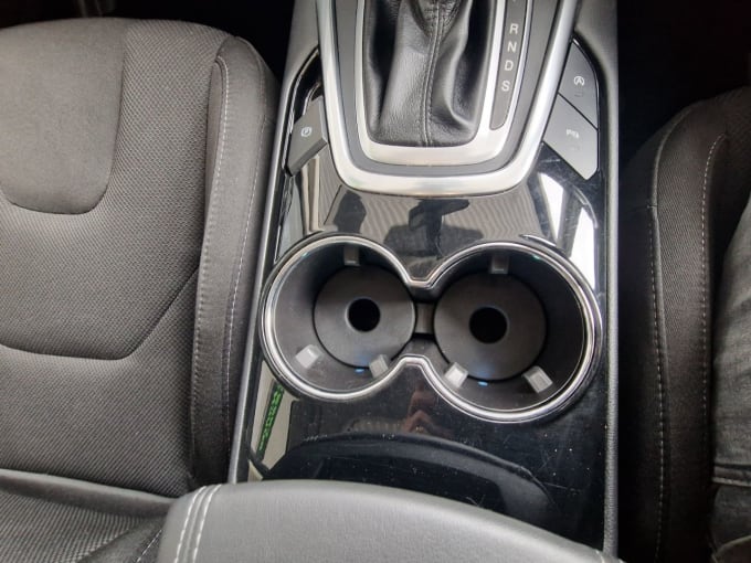 2025 Ford S-max