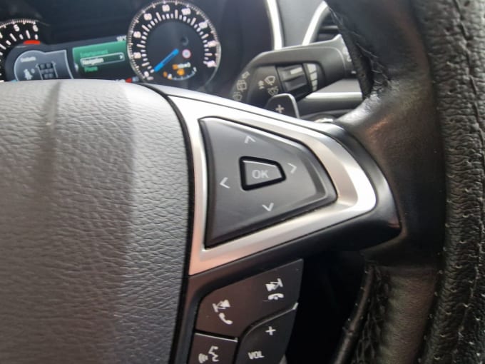 2025 Ford S-max