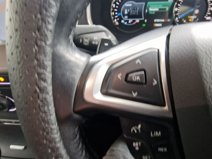 2025 Ford S-max