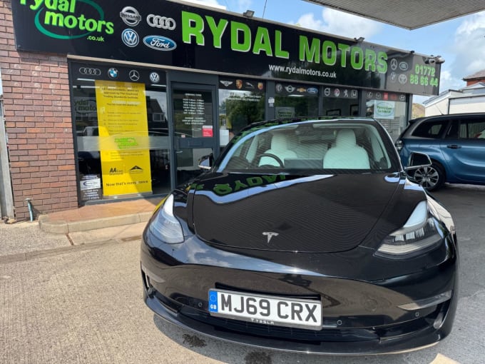 2025 Tesla Model 3