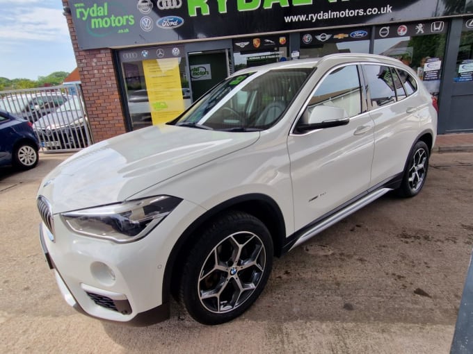 2025 BMW X1