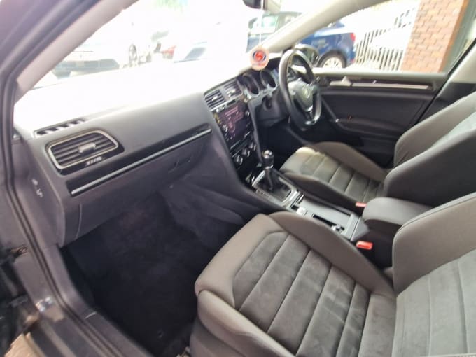 2025 Volkswagen Golf