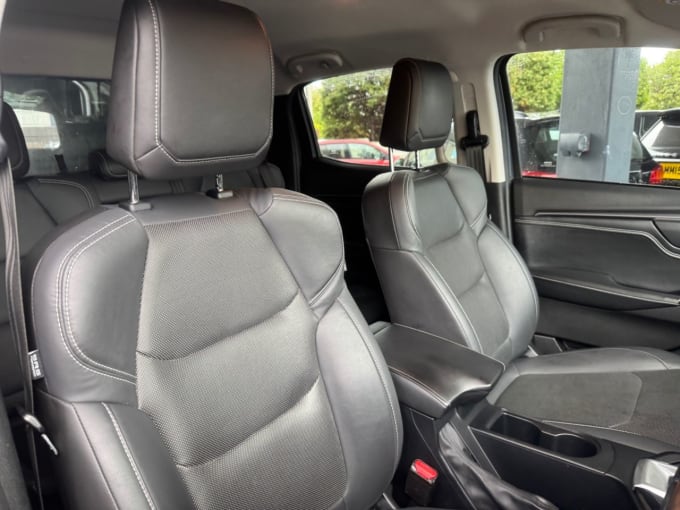 2025 Isuzu D-max
