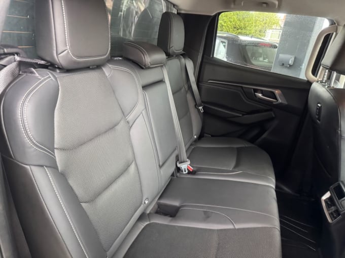 2025 Isuzu D-max