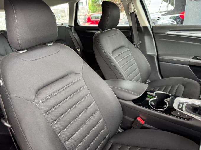 2025 Ford Mondeo
