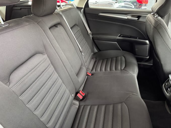 2025 Ford Mondeo