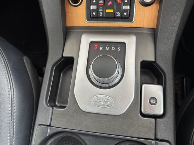 2025 Land Rover Discovery 4