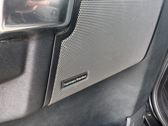 2025 Land Rover Discovery 4