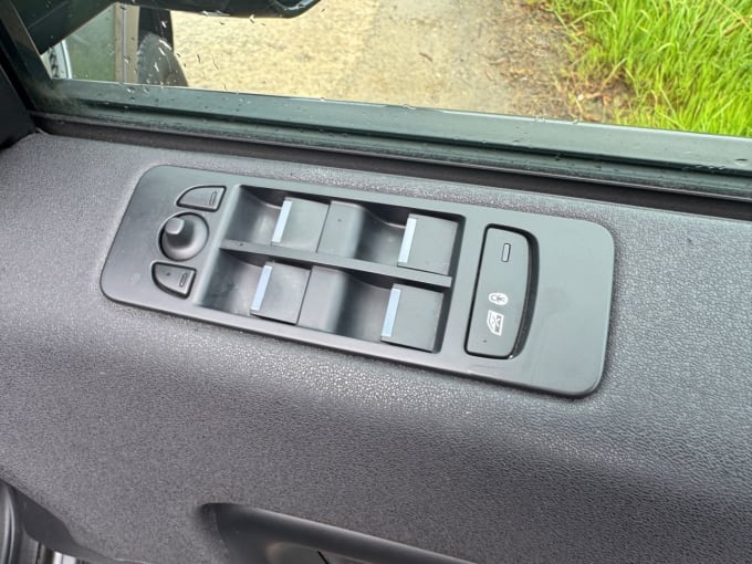 2025 Land Rover Discovery Sport