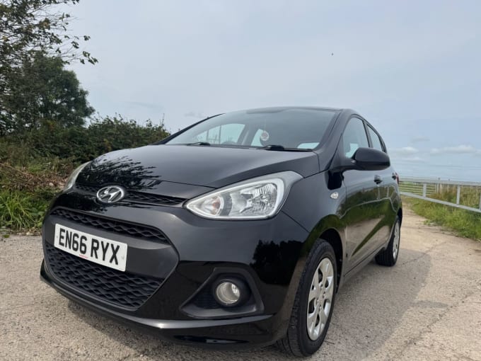 2025 Hyundai I10