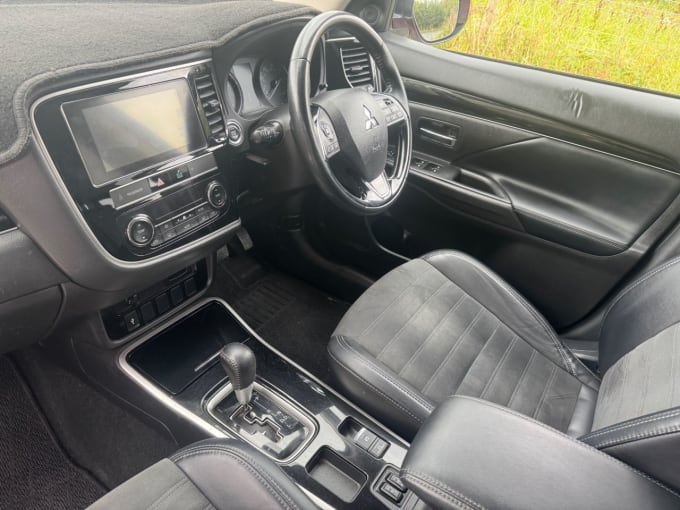 2025 Mitsubishi Outlander