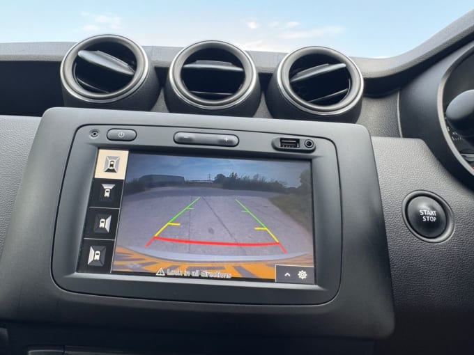2025 Dacia Duster