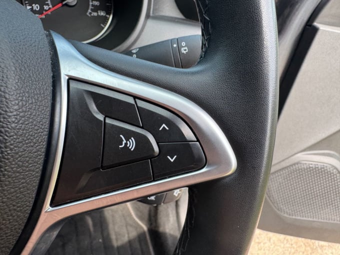 2025 Dacia Duster