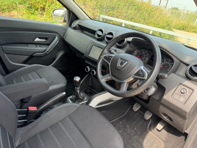 2025 Dacia Duster