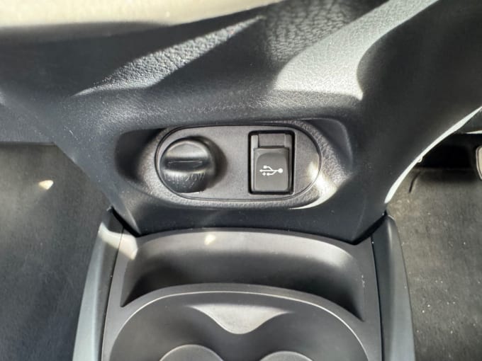 2025 Toyota Yaris