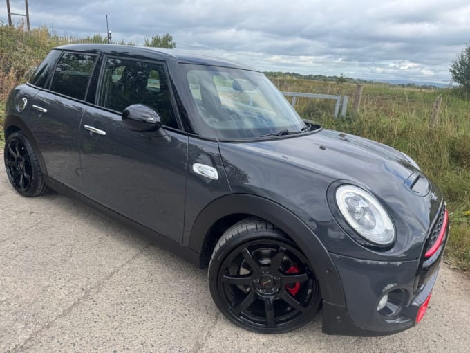 2025 Mini Hatch