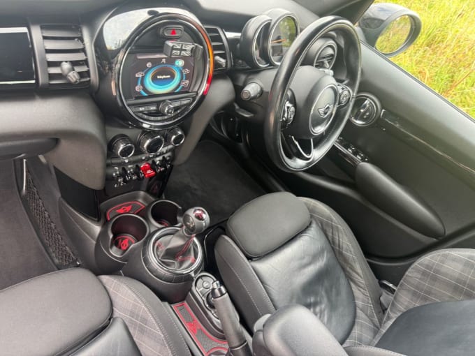 2025 Mini Hatch