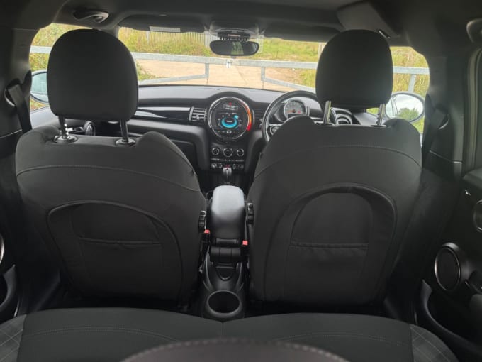 2025 Mini Hatch