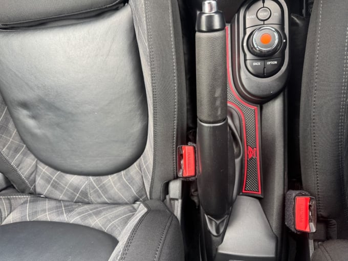 2025 Mini Hatch