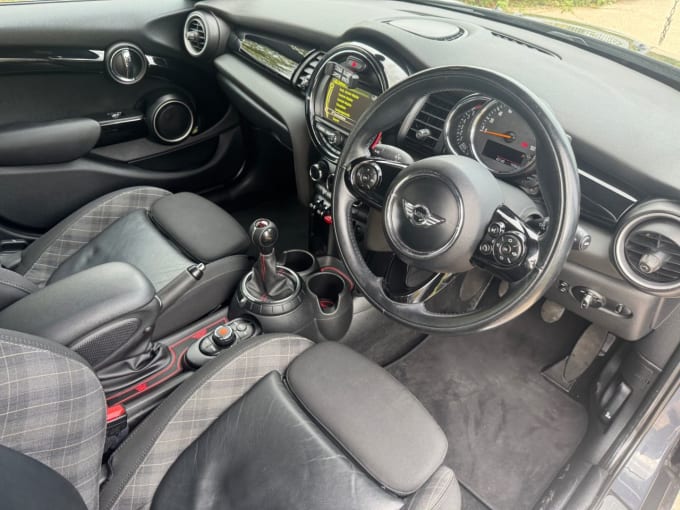 2025 Mini Hatch