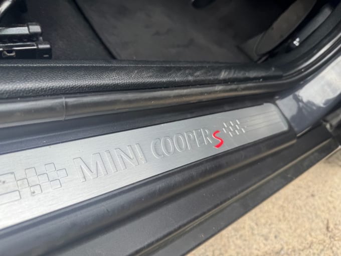 2025 Mini Hatch