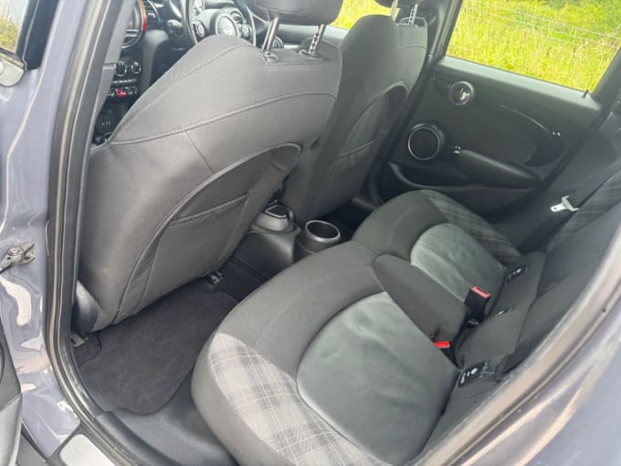 2025 Mini Hatch