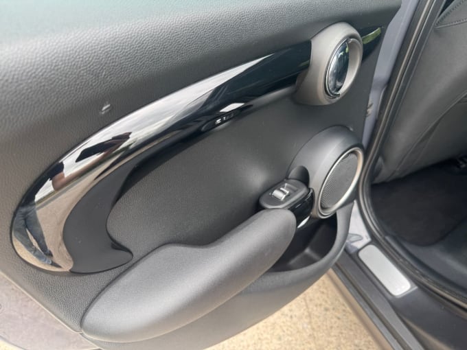 2025 Mini Hatch